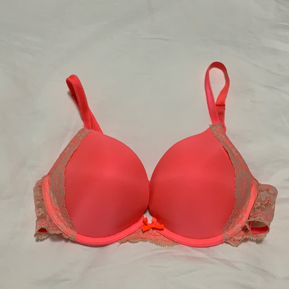 Victoria’s Secret Coral Lace Push Up Bra